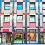 Leonardo Center Szálloda 4*