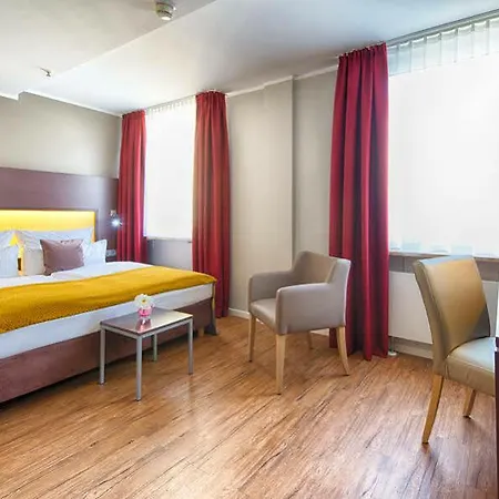 Ξενοδοχείο Leonardo Center 4*