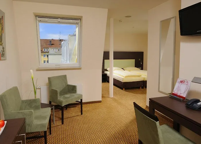 Hotel Leonardo Center 4*