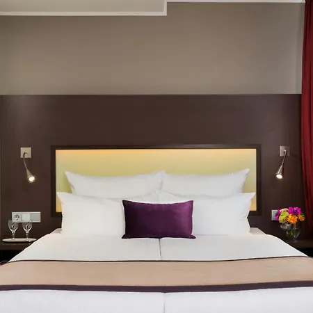 Hotel Leonardo Center 4*