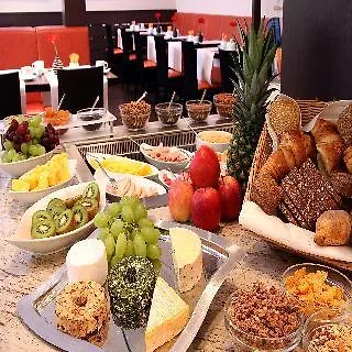 Hotel Leonardo Center 4*