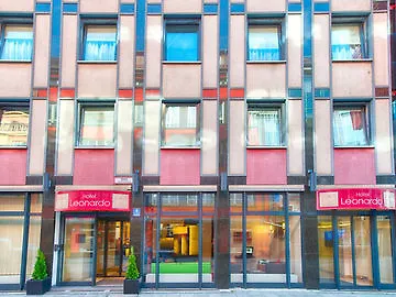 Leonardo Center Ξενοδοχείο 4*