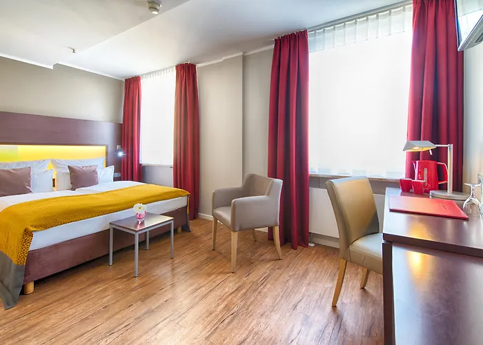 Leonardo Center מלון