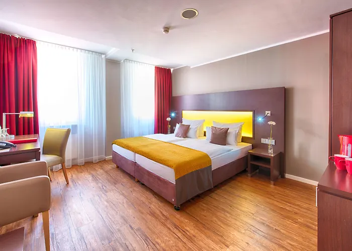 Leonardo Center מלון 4*