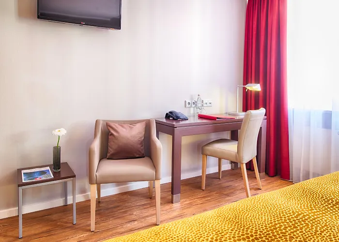 מלון Leonardo Center