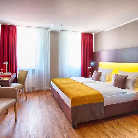 Leonardo Center 4*